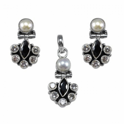 Black Onyx , Zircon , Pearl Earrings & Pendant Set 