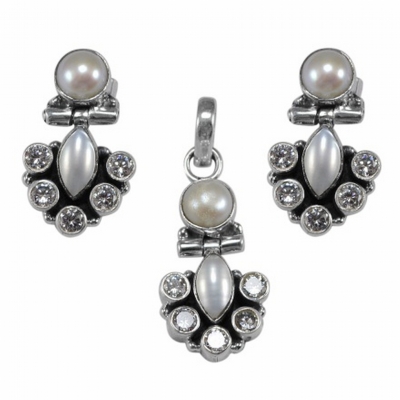Zircon , Pearl Earrings & Pendant Set 