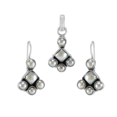 Pearl Earrings & Pendant Set