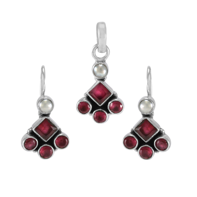 Red Onyx , Pearl Earrings & Pendant Set